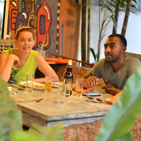 Hostel City Hub Colombo Airport Katunayaka Eksteriør billede